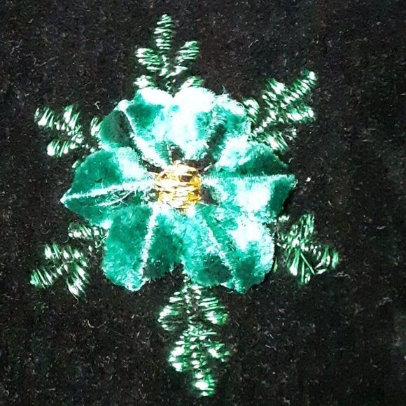 Bobby Brooks Women's 22W/24W Black Velvet Christmas Vest - Picture 3 of 10